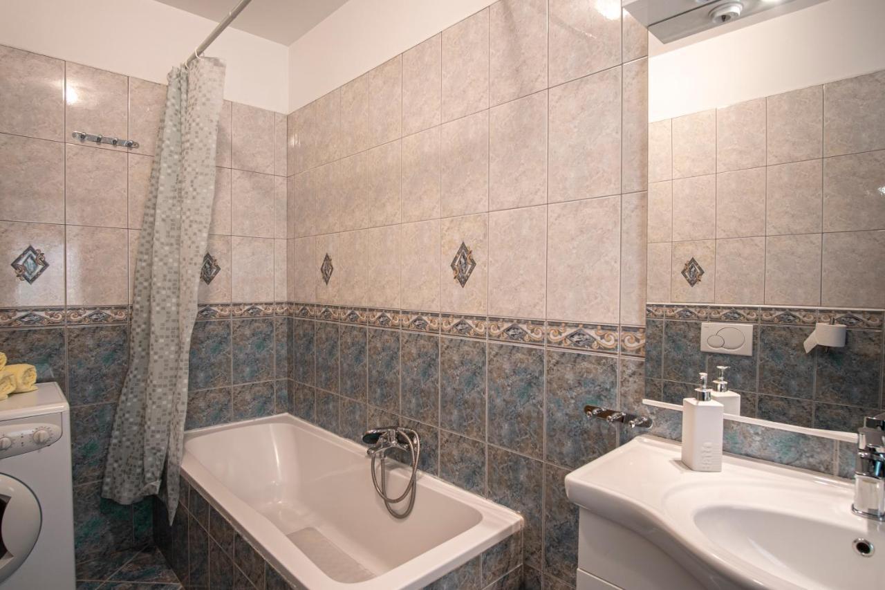 Apartman Luka Fažana Esterno foto